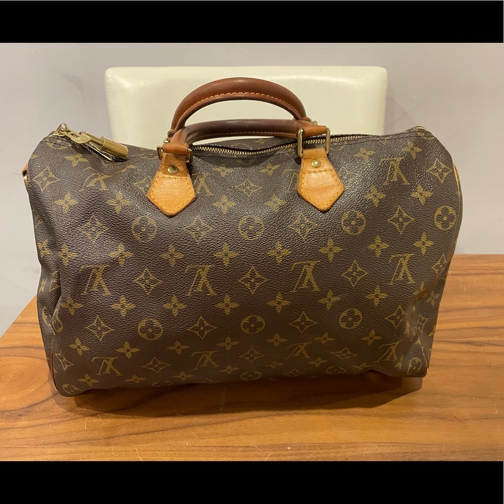 Louis Vuitton Speedy handbag